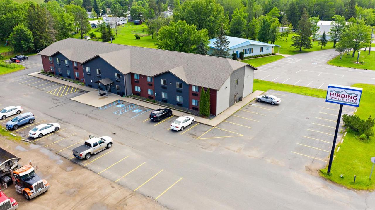 Hibbing Inn And Suites Bagian luar foto